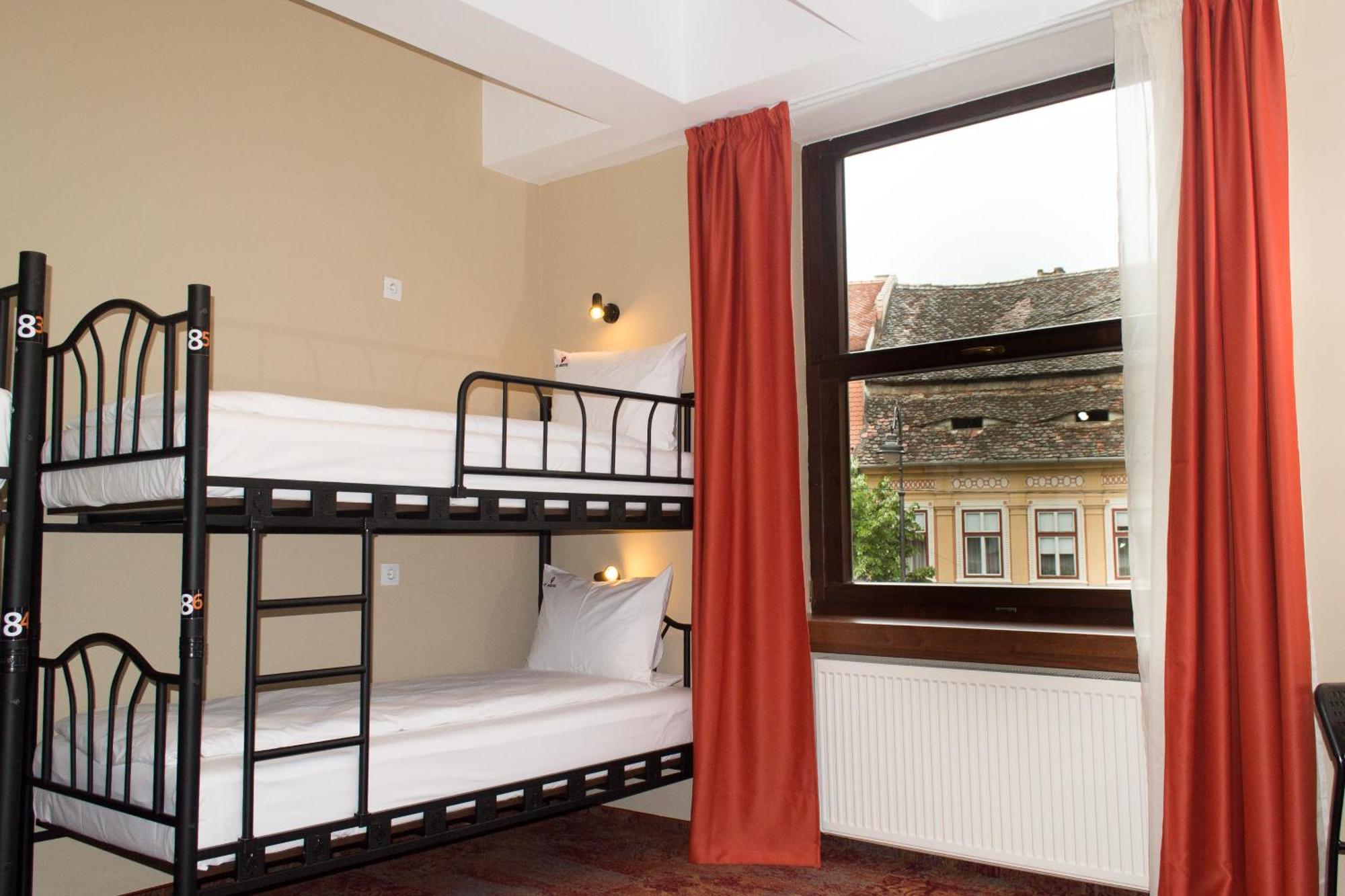 B13 Hostel Sibiu Dış mekan fotoğraf